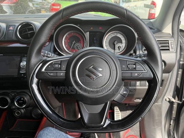 Suzuki Swift 2018 Gray