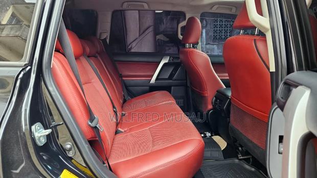 Toyota Land Cruiser Prado 2.7 2018 Black