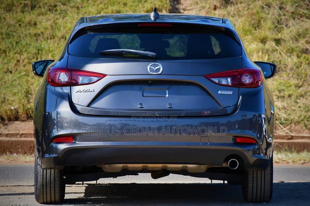 Mazda Axela 2017 Brown