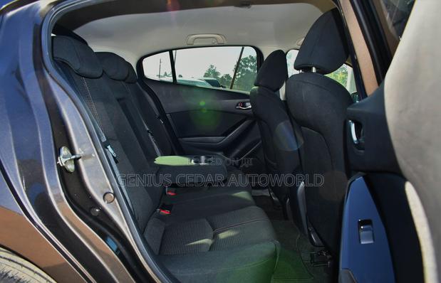 Mazda Axela 2017 Brown
