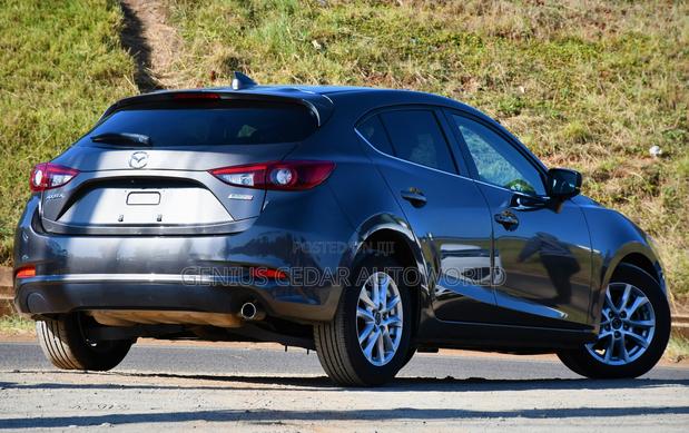 Mazda Axela 2017 Brown