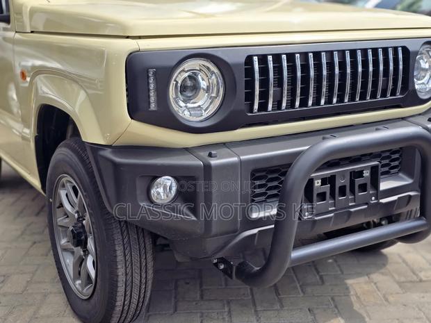 Suzuki Jimny 2019 Yellow