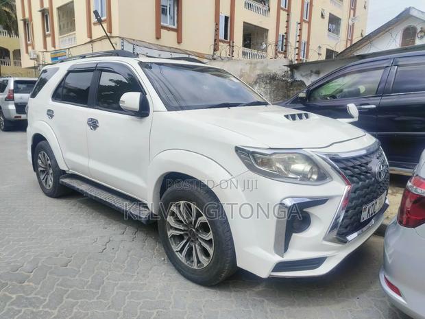 Toyota Fortuner 2015 White