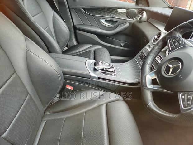 Mercedes-Benz C200 2018 Black