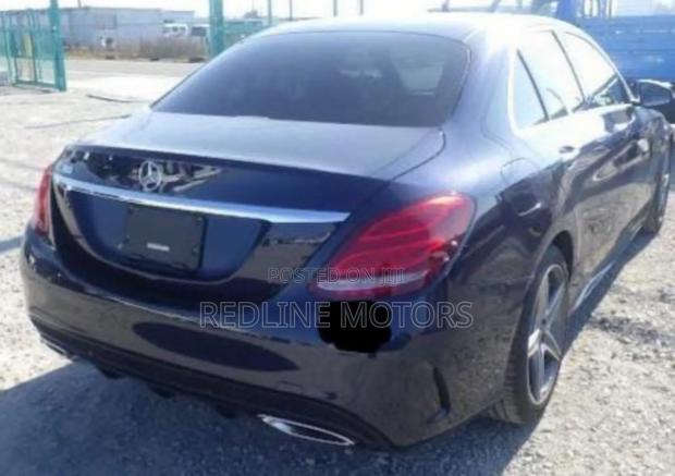 Mercedes-Benz C180 2018 Blue