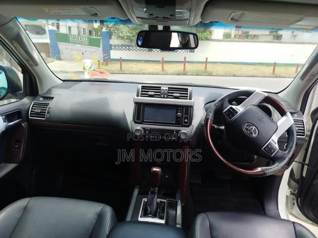 Toyota Land Cruiser Prado 2018 White