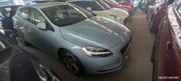 Volvo V40 2018