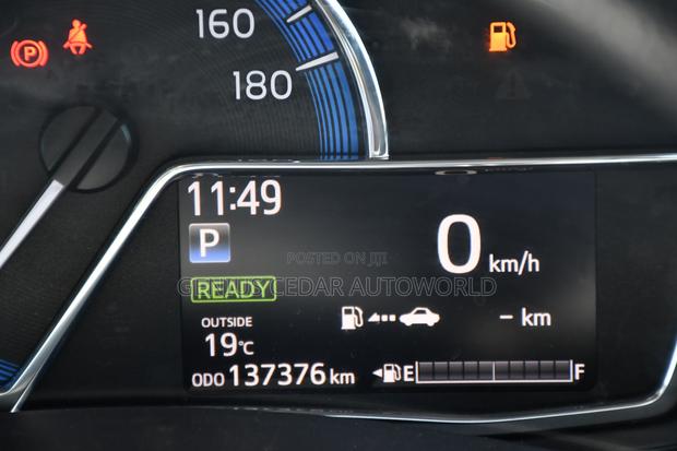 Toyota Axio 2017 Silver