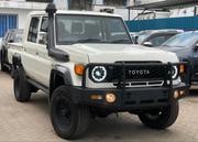 Toyota Land Cruiser 2018 White for sale
