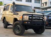 Toyota Land Cruiser 2018 Beige for sale
