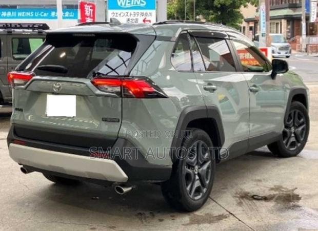 Toyota RAV4 Adventure 2022 Green