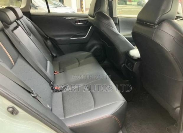 Toyota RAV4 Adventure 2022 Green