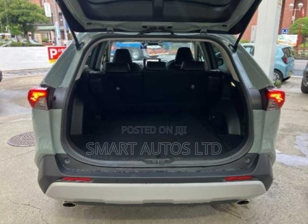 Toyota RAV4 Adventure 2022 Green