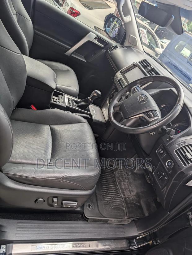 Toyota Land Cruiser Prado 2.8 2018 Black