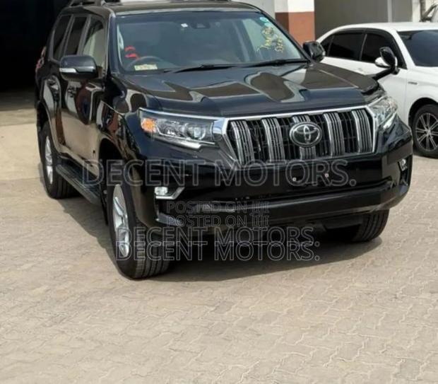 Toyota Land Cruiser Prado 2.8 2019 Black
