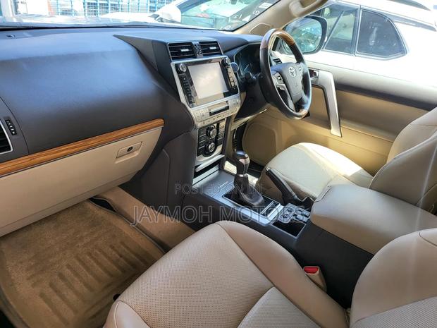 Toyota Land Cruiser Prado 2019 Gold
