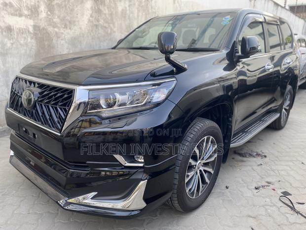 Toyota Land Cruiser Prado 2.8 2019 Black