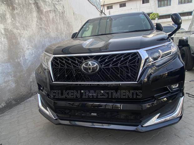 Toyota Land Cruiser Prado 2.8 2019 Black