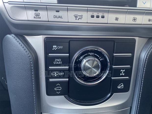 Toyota Land Cruiser Prado 2.8 2019 Black