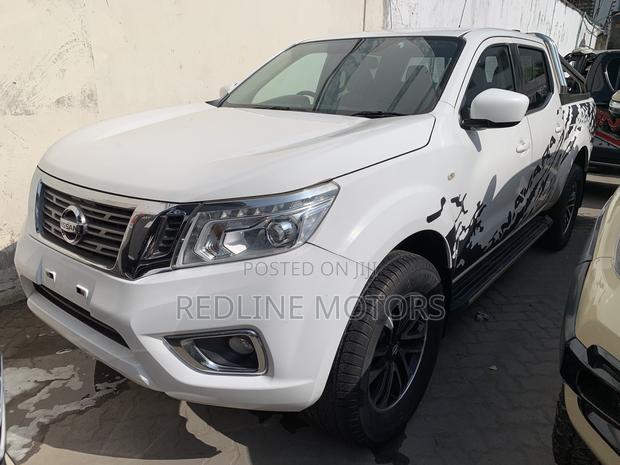 Nissan Navara 2016 Off white