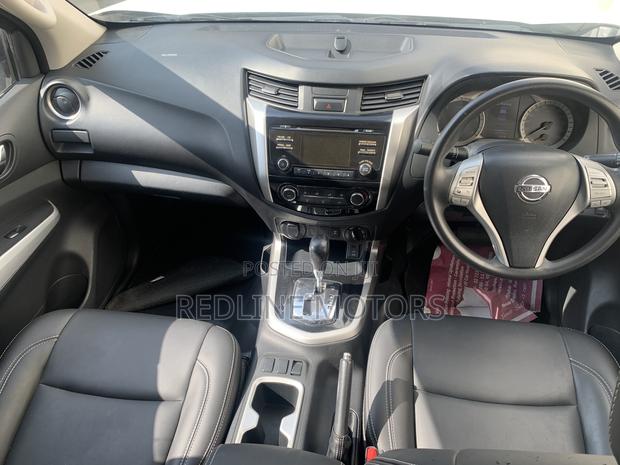 Nissan Navara 2016 Off white