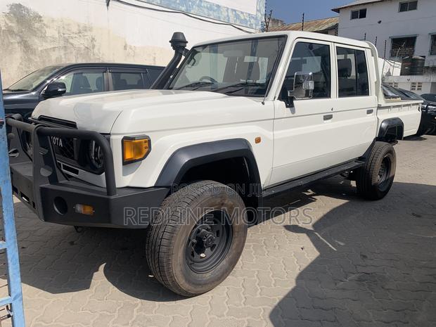 Toyota Land Cruiser 4.5 V8 TD 2018 White