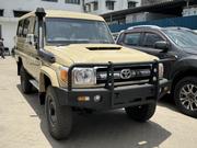 Toyota Land Cruiser 4.6 V8 GX 2018 Beige for sale