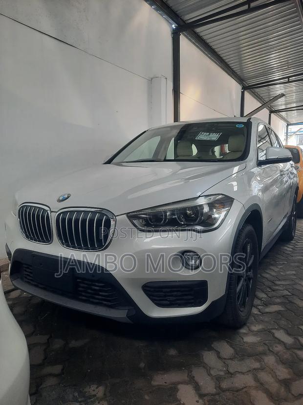 BMW X1 sDrive28i FWD 2018 White