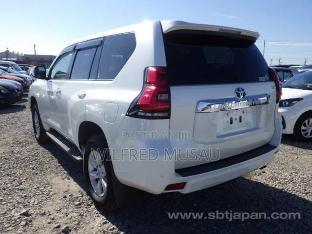 Toyota Land Cruiser Prado 2.7 2018 White