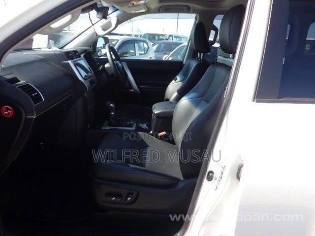 Toyota Land Cruiser Prado 2.7 2018 White