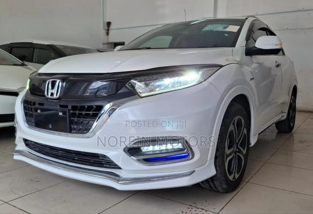 Honda Vezel 2018 White