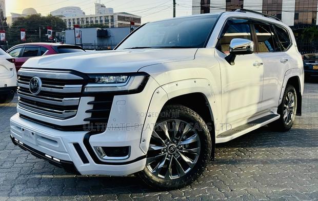 Toyota Land Cruiser 3.3 Diesel 4WD 2022 White