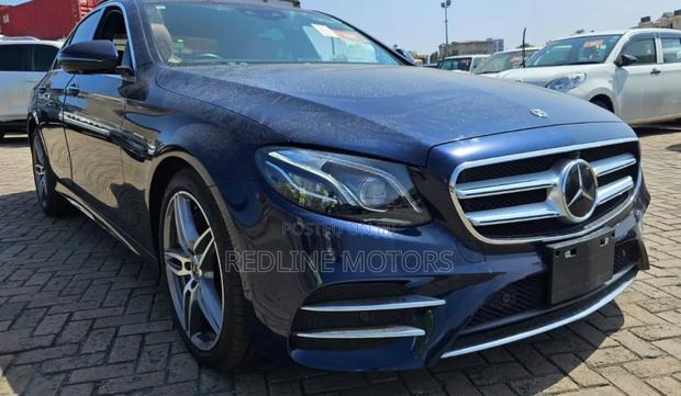 Mercedes-Benz E300 2018 Blue