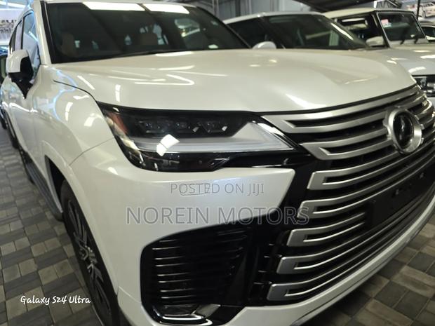 New Lexus LX 2024 Off white