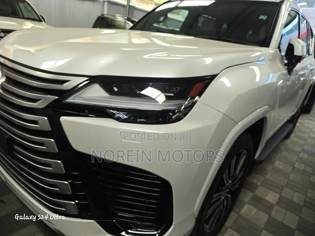 New Lexus LX 2024 Off white