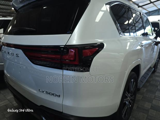 New Lexus LX 2024 Off white