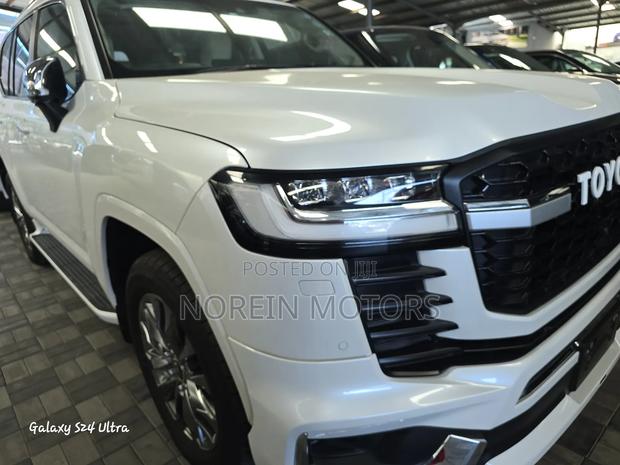 New Toyota Land Cruiser Prado 2024 White