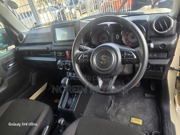 Suzuki Jimny 2018 Beige
