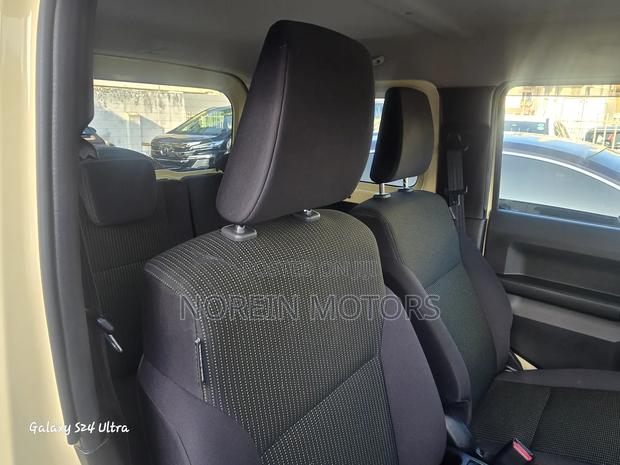 Suzuki Jimny 2018 Beige