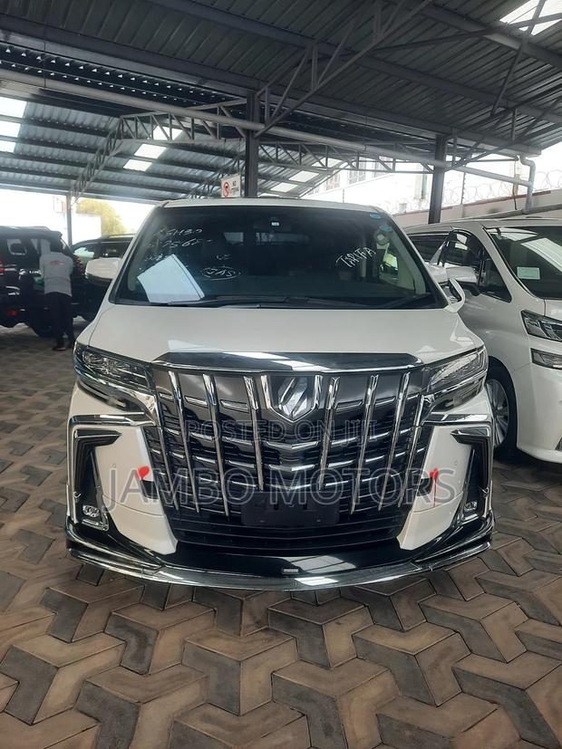 Toyota Alphard 2.5 Petrol FWD 2018 White