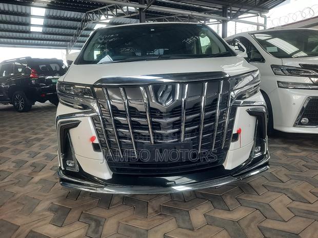 Toyota Alphard 2.5 Petrol FWD 2018 White
