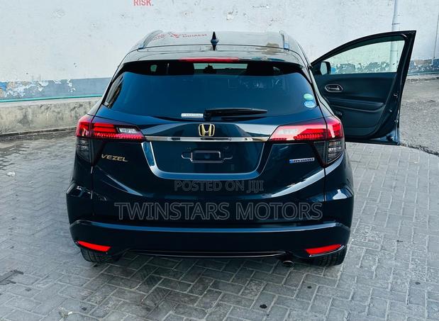 Honda Vezel 1.5 Hybrid 2WD 2019 Black