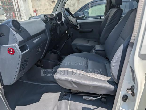 Toyota Land Cruiser 2018 White