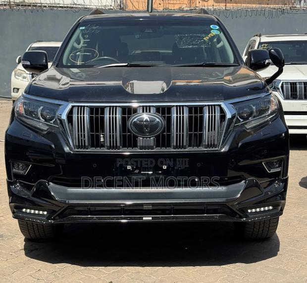 Toyota Land Cruiser Prado 2.8 2019 Black