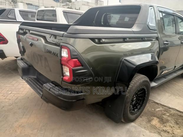 Toyota Hilux 2018 Green