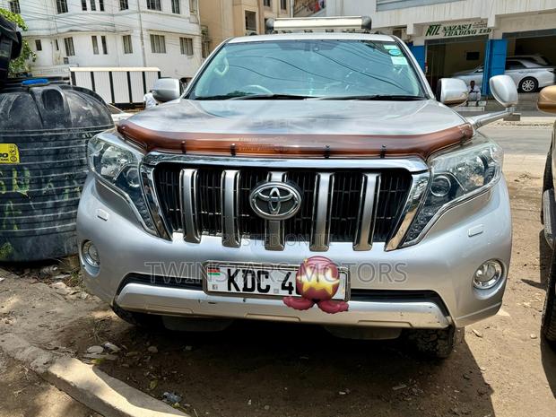 Toyota Land Cruiser Prado 2.8 D-4D 2015 Silver