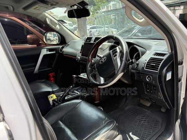 Toyota Land Cruiser Prado 2.8 D-4D 2015 Silver