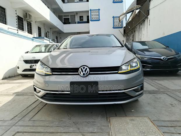 Volkswagen Golf TSI S FWD 2018 Gray