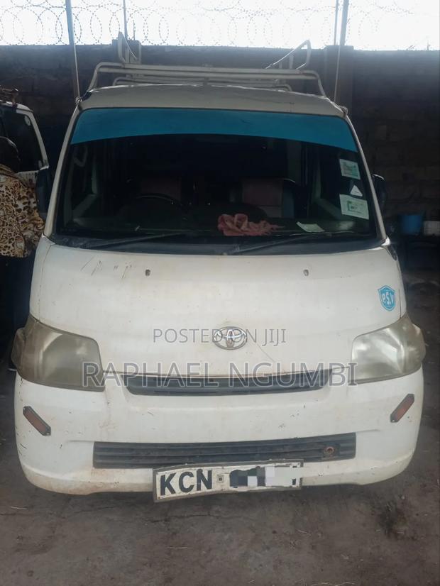 Toyota TownAce 2012 White