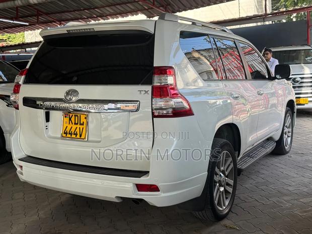 Toyota Land Cruiser Prado 2015 Pearl